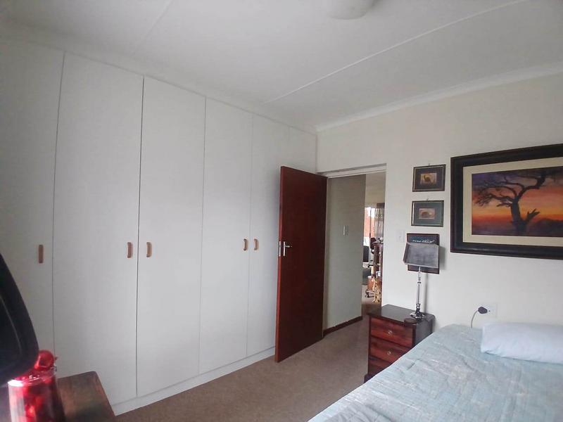 2 Bedroom Property for Sale in Denneoord Western Cape